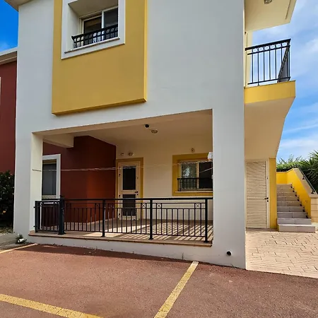 Aphrodites Pearl Luxury 3 Bed Apartment *